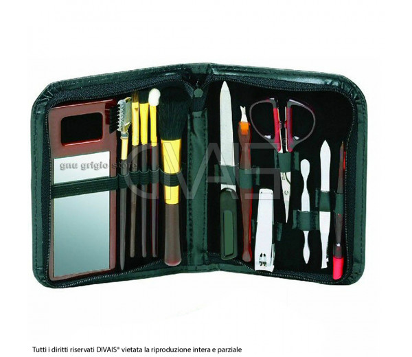 Set manicure e make-up da viaggio